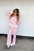 Load image into Gallery viewer, PREORDER: Floral & Cheetah Drift Away Joggers