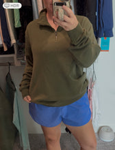 Load image into Gallery viewer, pigment dyed unisex 1/4 zip pull over