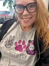 Load image into Gallery viewer, Peace love paw prints - scentsy