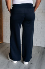 Load image into Gallery viewer, Resort Travel Wide Leg Crop Pant in Navy