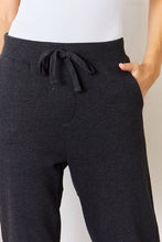 Load image into Gallery viewer, RISEN Soft Knit Drawstring Cropped Joggers