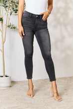 Load image into Gallery viewer, BAYEAS Cropped Skinny Jeans