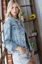 Load image into Gallery viewer, Veveret Distressed Button Up Denim Jacket
