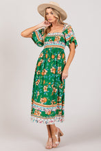 Load image into Gallery viewer, SAGE + FIG Printed Smocked Short Sleeve Midi Dress