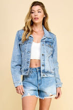 Load image into Gallery viewer, Veveret Button Up Pearl Detail Long Sleeve Denim Jacket