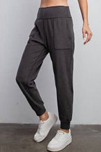 Load image into Gallery viewer, Rib Brushed Full Length Jogger Pant in Black
