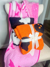 Load image into Gallery viewer, PREORDER: Dream Ghost Blankets RERUN 8.10.26
