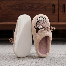 Load image into Gallery viewer, PREORDER: Highland cow with leopard bow slippers  8.17.26
