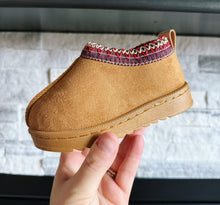 Load image into Gallery viewer, PREORDER: Kid&#39;s Clog slides 11.3.25
