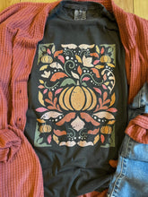 Load image into Gallery viewer, Fall Floral Graphic Tee - RTS
