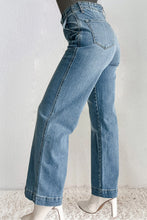 Load image into Gallery viewer, Straight Jeans with Pockets
