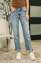 Load image into Gallery viewer, Aubrey Mid Rise Boyfriend
