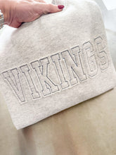 Load image into Gallery viewer, SWEATSHIRT APPLIQUE CUSTOM
