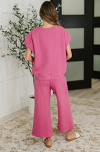 Load image into Gallery viewer, Can&#39;t Quit You Cropped Flair Bottoms in Magenta
