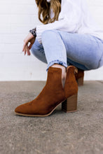Load image into Gallery viewer, Irene Bootie in Camel
