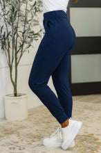 Load image into Gallery viewer, Giving the Run Around Joggers in Navy
