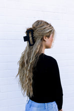 Load image into Gallery viewer, Oversized Luxe Hair Clip
