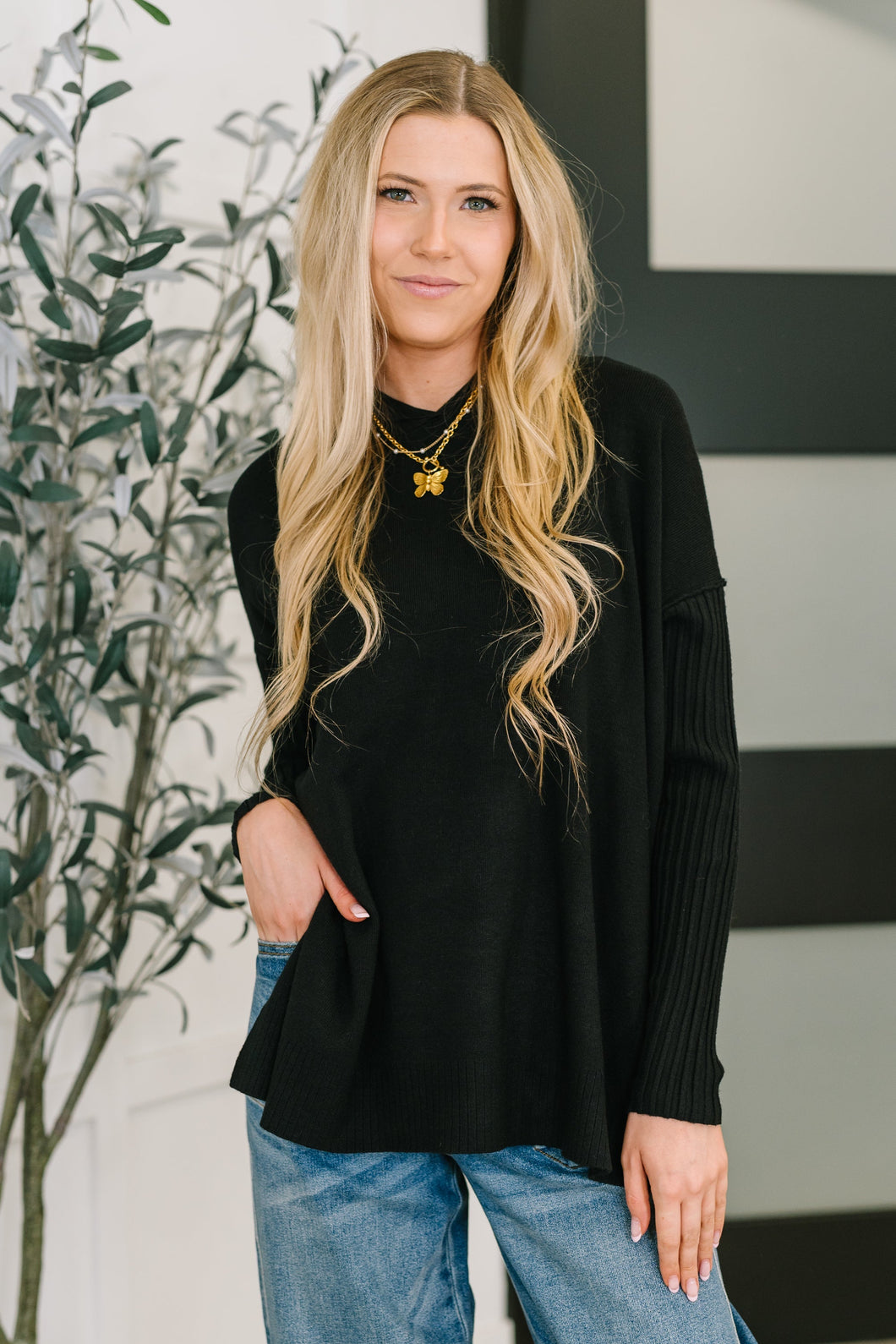 Running Late Hooded Long Sleeve in Black