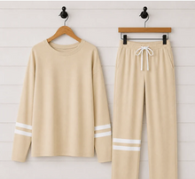 Load image into Gallery viewer, PREORDER: The SCENTSY Varsity Social Set 10.25.26
