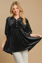 Load image into Gallery viewer, Umgee Pearl Detail Half Sleeve Velvet Babydoll Blouse
