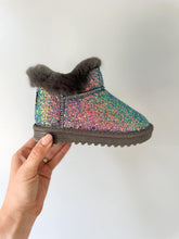 Load image into Gallery viewer, PREORDER: REREUN Vegan Leather Fuzzy Sparkle Boot 10.20.25
