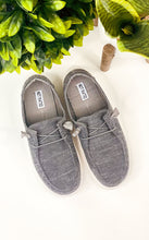 Load image into Gallery viewer, Maco Sneaker in Charcoal
