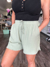 Load image into Gallery viewer, RTS: Aspen Raw Hem shorts-
