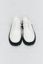 Load image into Gallery viewer, Forever Link Lace-Up Round Neck Shoes
