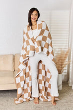 Load image into Gallery viewer, Cuddley Checkered Decorative Throw Blanket
