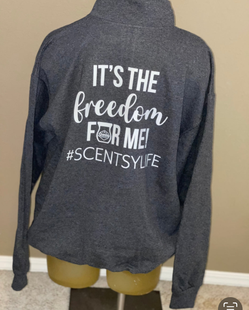 Scentsy It’s the freedom for me 1/4 zip